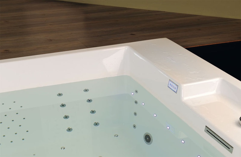 detail masážní vany detail masážní vany