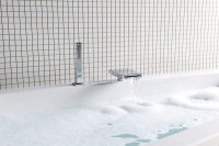 Výtoková hubice na okraj vany, šířka 130mm, chrom ( BD31451 )