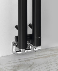 PILON otopné těleso 122x1800mm, se dvěma háčky pro ručník, černá mat (IZ124T) (5)