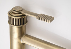 VERSI stojánková umyvadlová baterie vysoká, prodloužená hubice, bronz (RV007/18) (4)